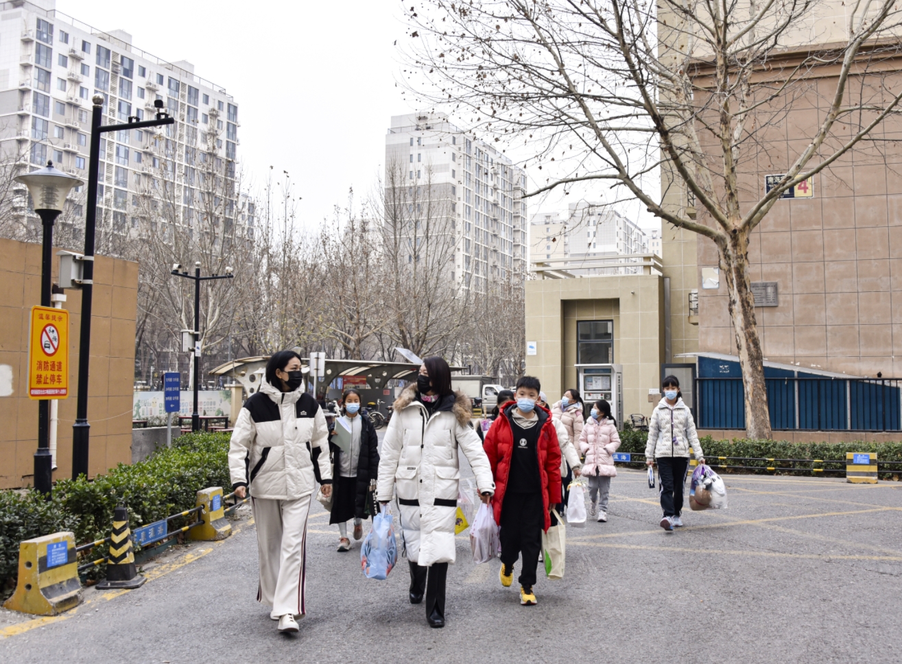 小学部走进“助医小家”.png